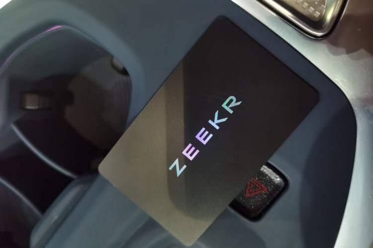 Used Zeekr 009 2024 Six-Seat Executive Version 4WD 108 kWh
