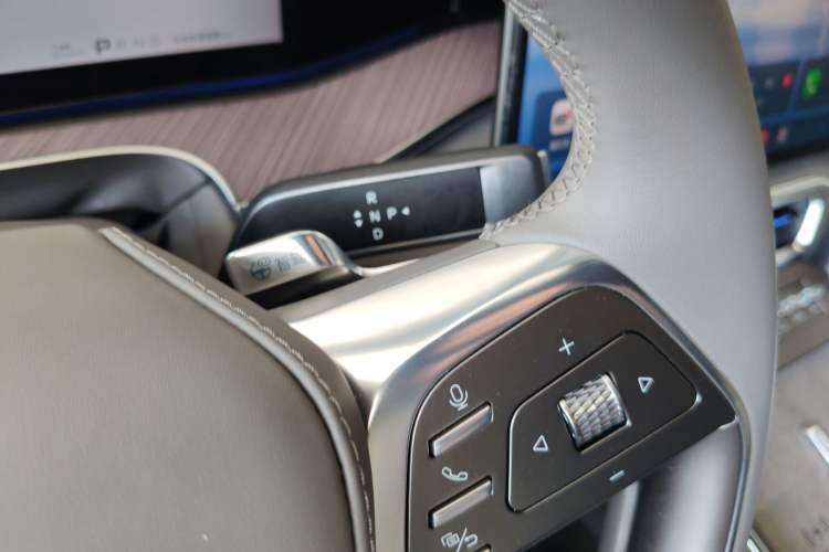 Used Denza N9 2025 Flagship Model
