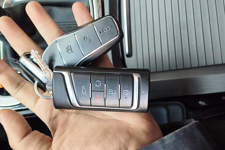 Used GAC Trumpchi M6 2021 270T DCT Luxury Edition (7-seater)
