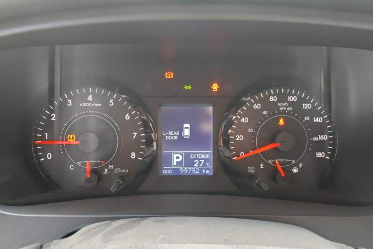 Used Toyota SIENNA  Instrument Cluster