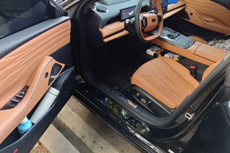 Used Geely Galaxy Galaxy 8 2025 130km EM-i Flagship Edition