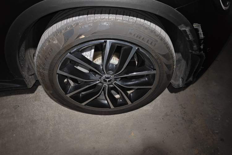 Used Mercedes-Benz GLC 2020 Facelift GLC 300 L 4MATIC Dynamic Edition Right Front Wheel Hub