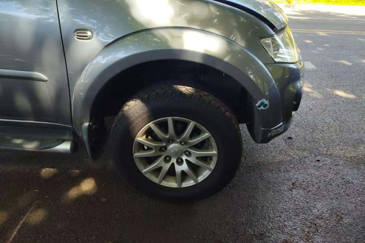 Used Mitsubishi Pajero Sport 2013 3.0L Automatic Two-Wheel Drive Luxury Edition
