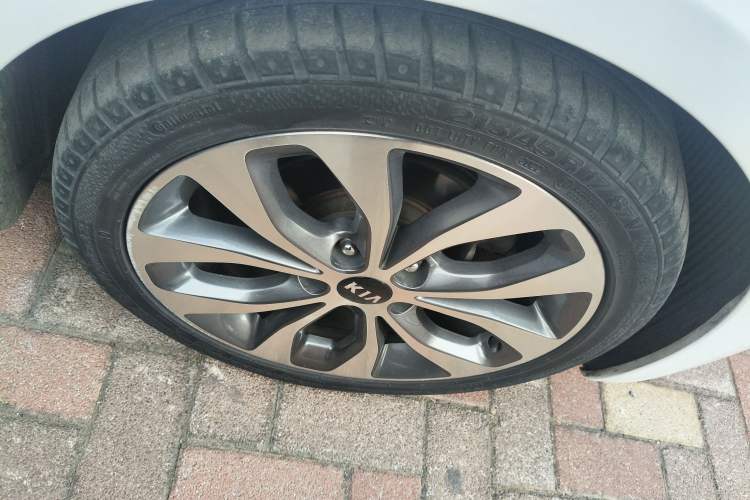 Used Kia K3 2013 1.6L Automatic GLS
