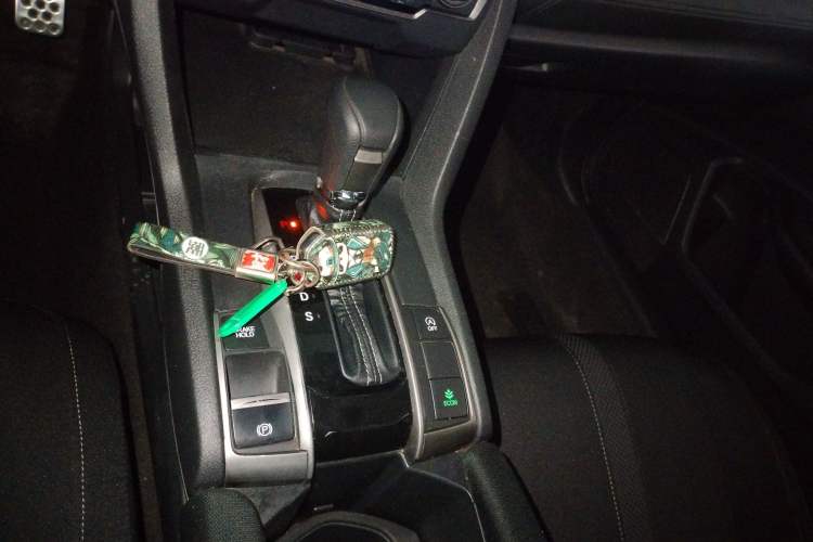 Used Honda Civic 2021 HATCHBACK 220TURBO CVT Trendy Cool Edition
