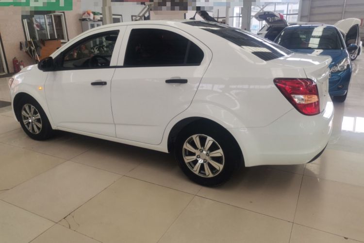 Used Chevrolet Aveo Sonic 2014 Sedan 1.4SL MT Comfort Edition