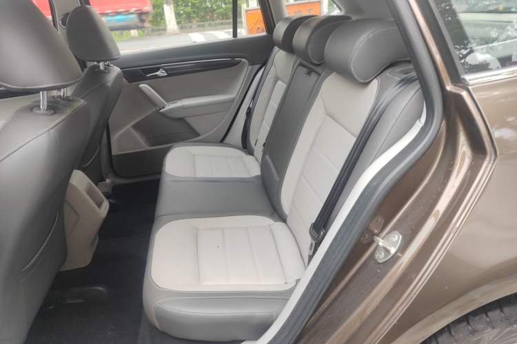 Used Volkswagen Gran Lavida 2013 1.6L Automatic Comfort Model Left Rear Seat