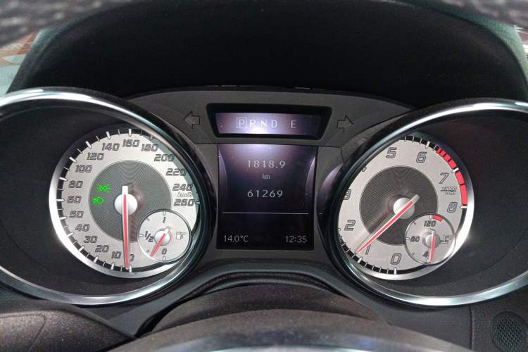 Used Mercedes-Benz SLK-Class 2011 SLK 200 Fashion Model
