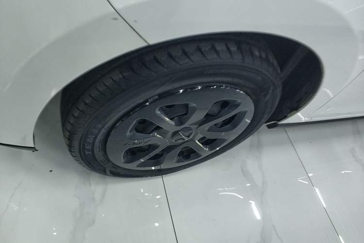 Used JMEV Xiao Qilin 2022 Heart-Pounding Edition Exterior 4