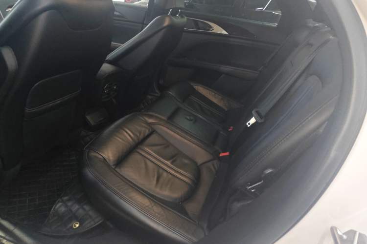 Used Lincoln MKZ 2017 2.0T Luxury Edition Left Rear Seat