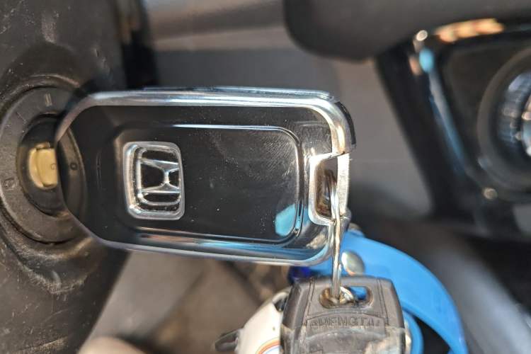 Used Honda Vezel 2015 1.8L CVT 2WD Elite Model
