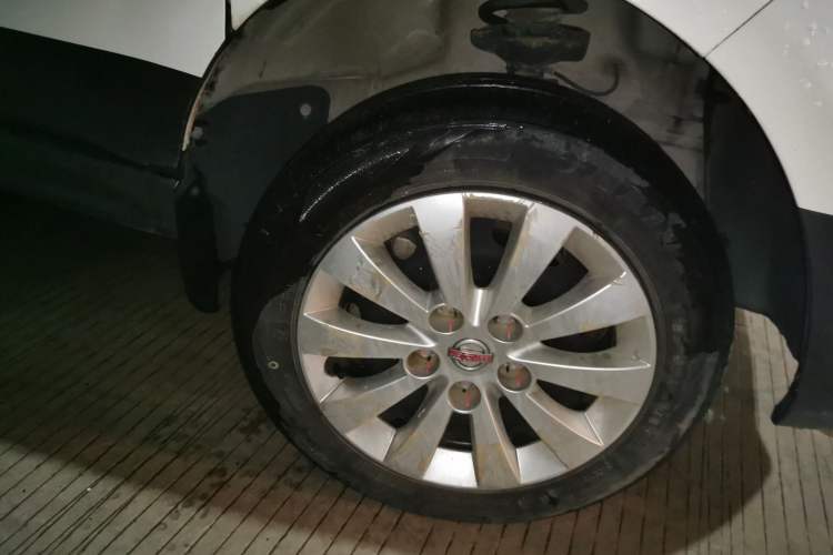 Used Jinbei Gold Hiace M Classic 2022 Panda Edition 1.5L Travel Lion Passenger Van 6 Seats
