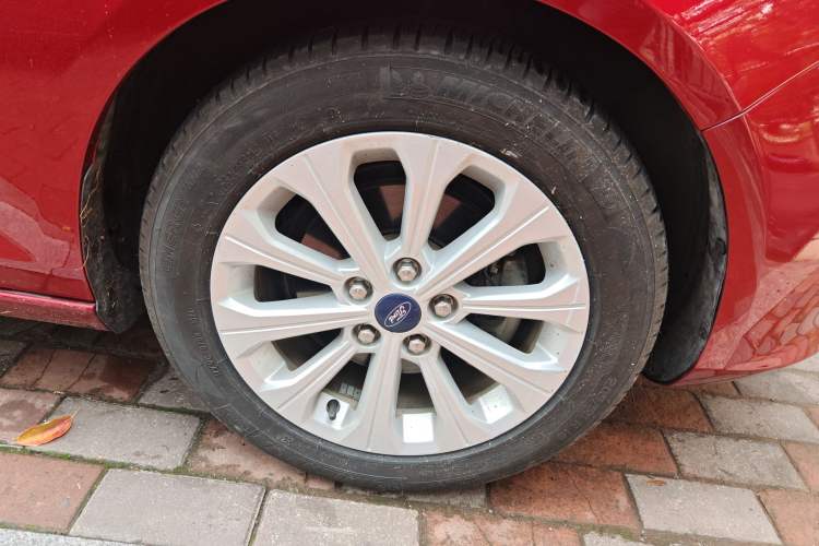 Used Ford Escort 2017 Happy Edition 1.5L Manual Fashion Model
