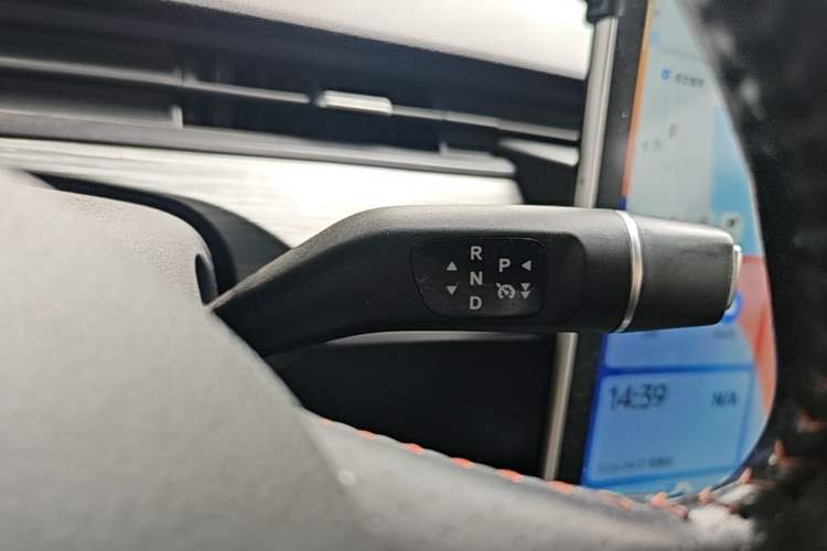 Used NETA V 2022 Chao 400 Gear Lever