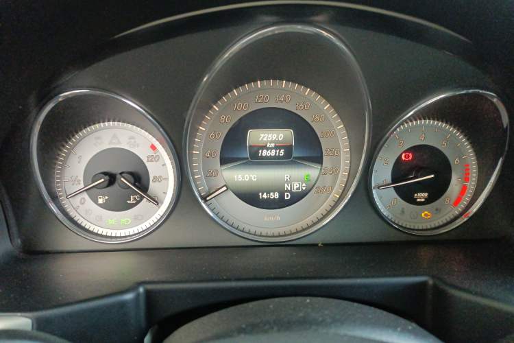 Used Mercedes-Benz GLK-Class 2013 GLK 300 4MATIC Dynamic Sunroof Model