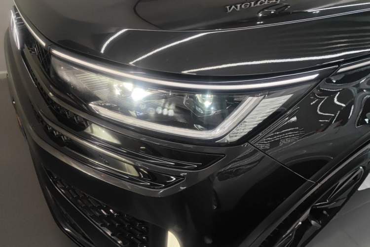 Used Volkswagen Tavendor 2024 380TSI All-Wheel Drive R-Line Blacklight Knight Edition Left Front Headlight