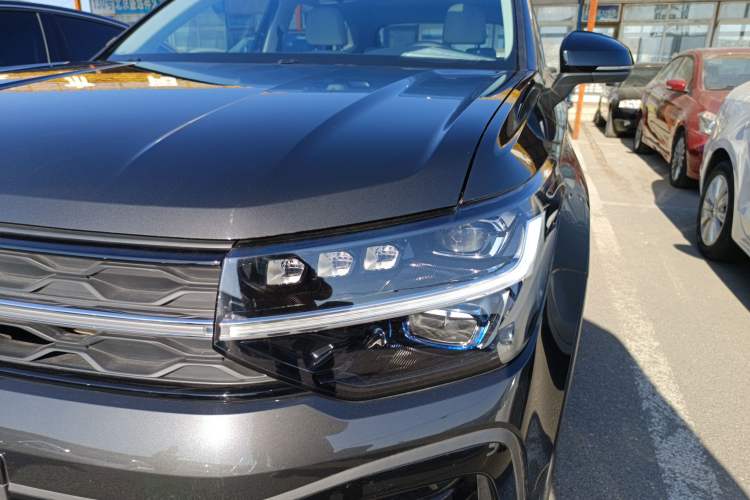 Used Volkswagen Tharu 2023 300TSI Two-Wheel-Drive Full Moon Edition