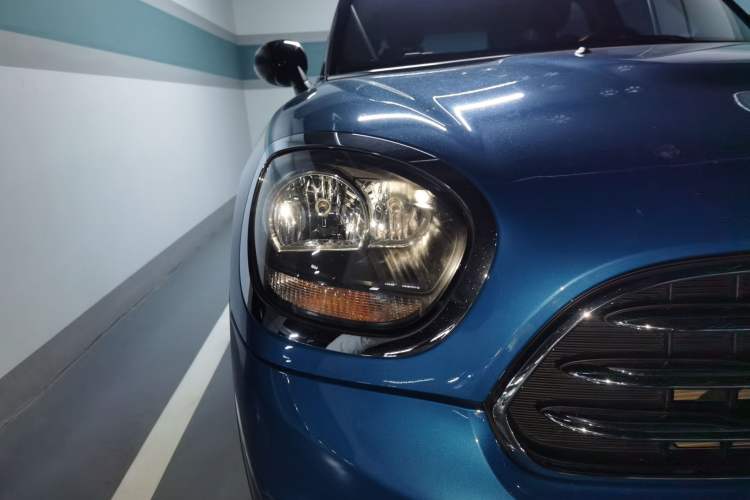 Used MINI Countryman 2017 1.5T COOPER ALL4 Right Front Headlight