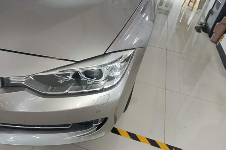 Used BMW 3 Series 2015 316Li Fashion Model