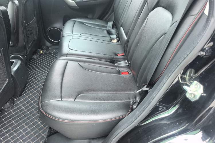 Used Haval H6 2013 Upgraded Model 1.5T Manual Two-Wheel Drive Elite Version