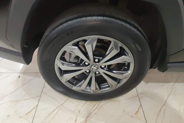 Used Toyota RAV4 2023 2.0L CVT Two-Wheel Drive Fashion Plus Edition Exterior 5