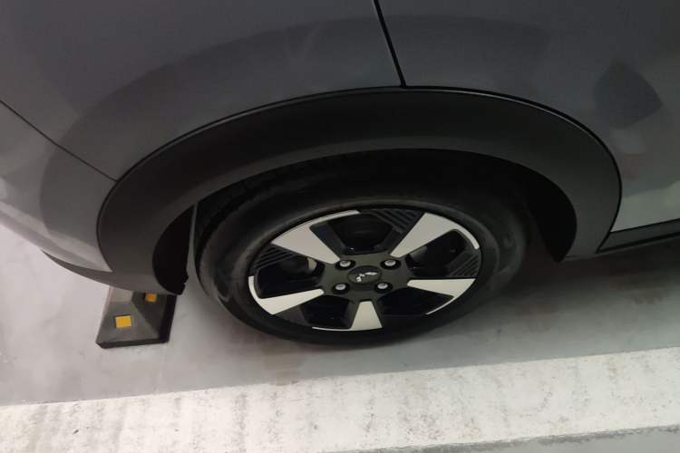 Used Wuling Bingo PLUS 2024 330 km Range Five-Seater Version