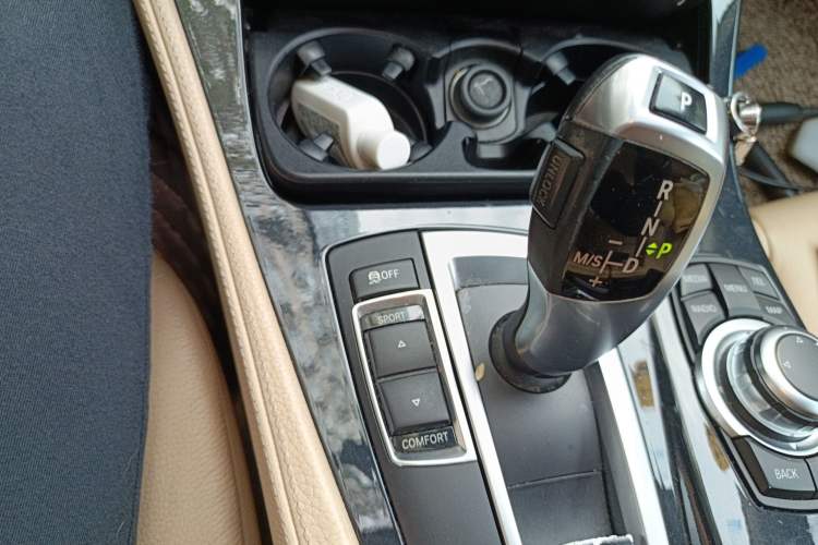 Used BMW 5 Series 2013 520Li Elegant Edition Gear Lever