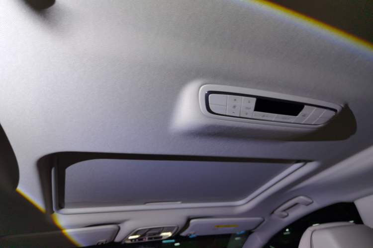 Used Buick GL8 2023 ES Lu Zun Comfort Model
