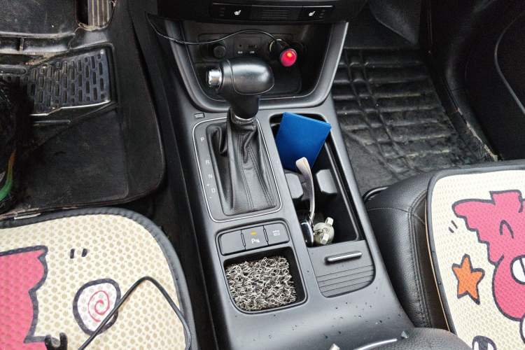 Used Kia Sorento 2013 2.2T 5-Seater Diesel Luxury Edition Gear Lever