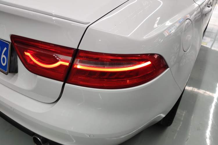 Used Jaguar XE 2015 2.0T 200 PS R-Sport