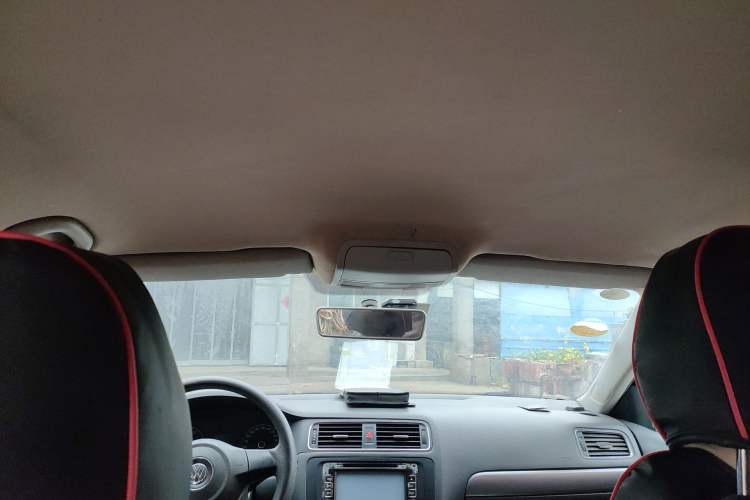 Used Volkswagen Sagitar 2012 1.6L Manual Comfort Model Headliner