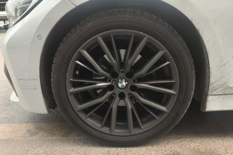 Used BMW 3 Series 2021 Facelifted 325Li M Sport Night Edition Package Exterior 4