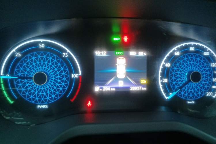 Used Hongqi E-QM5 2022 431 km Charge & Enjoy Edition Instrument Cluster