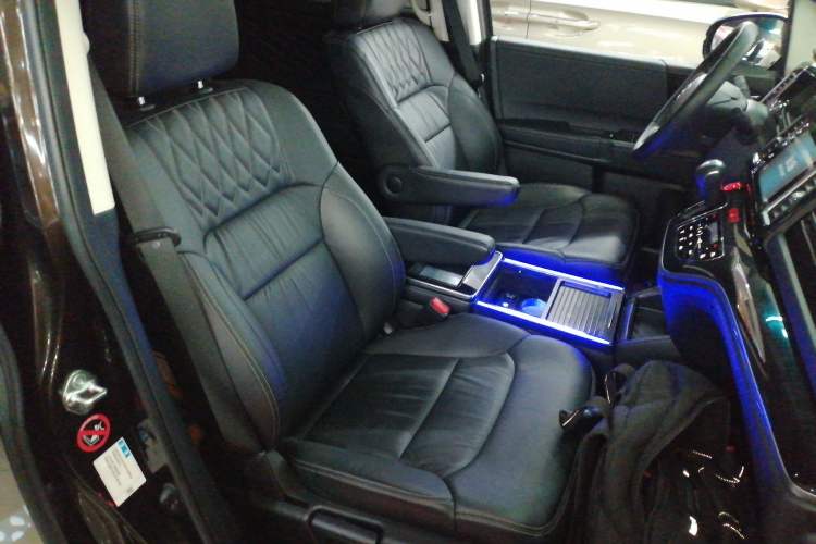 Used Honda Elysion 2019 2.0L Hybrid Luxury Edition