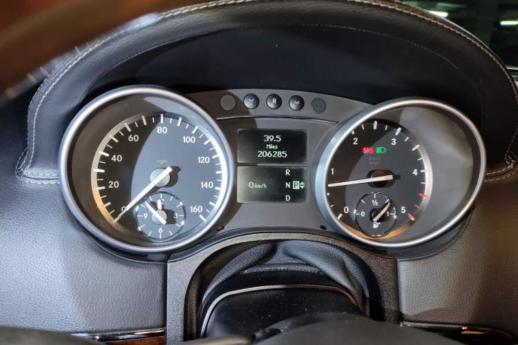 Used Mercedes-Benz GL-Class  Instrument Cluster