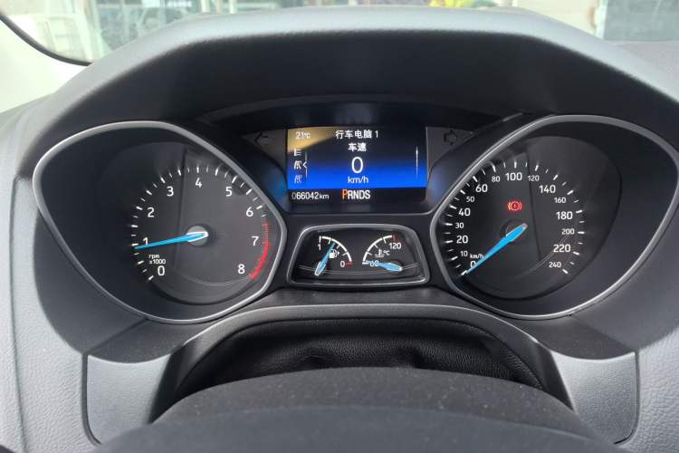 Used Ford Focus 2017 Sedan EcoBoost 180 Automatic Elite Model Instrument Cluster