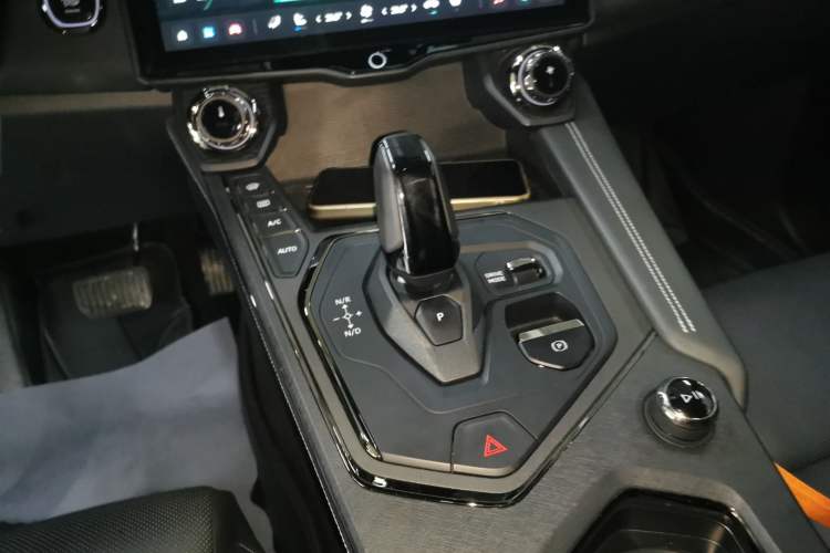 Used Lynk & Co 01 EM-P 2023 1.5TD EM-P PM Gear Lever