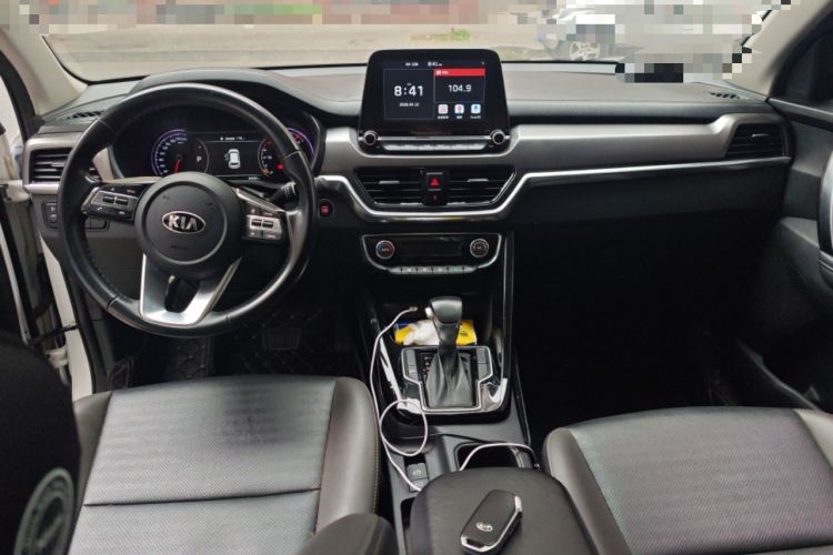 Used Kia Sportage R 2018 2.0L Automatic Smart Luxury Version China V Standard Center Console