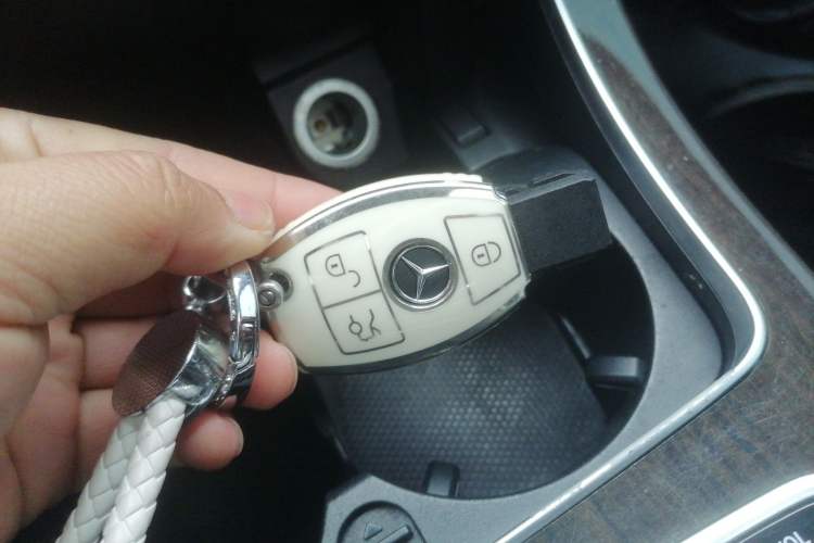 Used Mercedes-Benz GLC 2018 GLC 260 4MATIC Dynamic Edition Vehicle Key