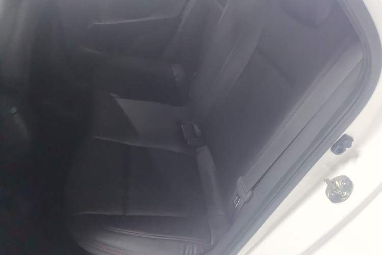 Used Hyundai Verna (new generation) 2016 1.4L Automatic Cool Edition GLS Left Rear Seat