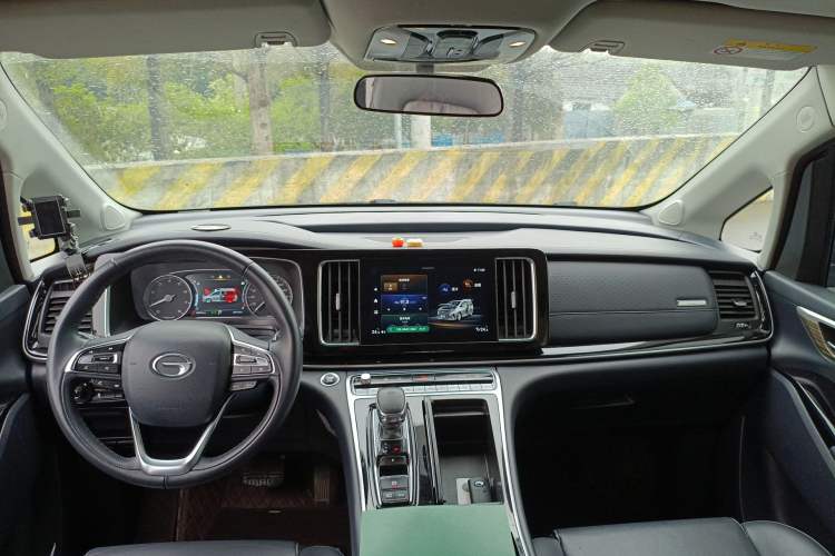 Used GAC Trumpchi M8 2023 Lingxiu Series 390T Deluxe Edition Center Console