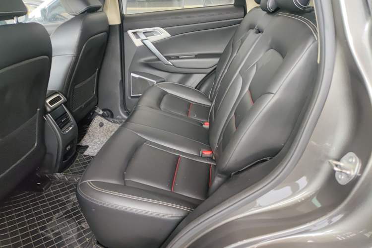 Used Geely Auto Emgrand X7 Sport 2018 1.8TD Automatic Two-Wheel Drive Smart Connect 4G Internet Edition