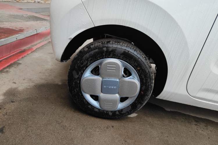 Used Geely Galaxy Panda 2024 Panda Mini 200km Endurance Bear
