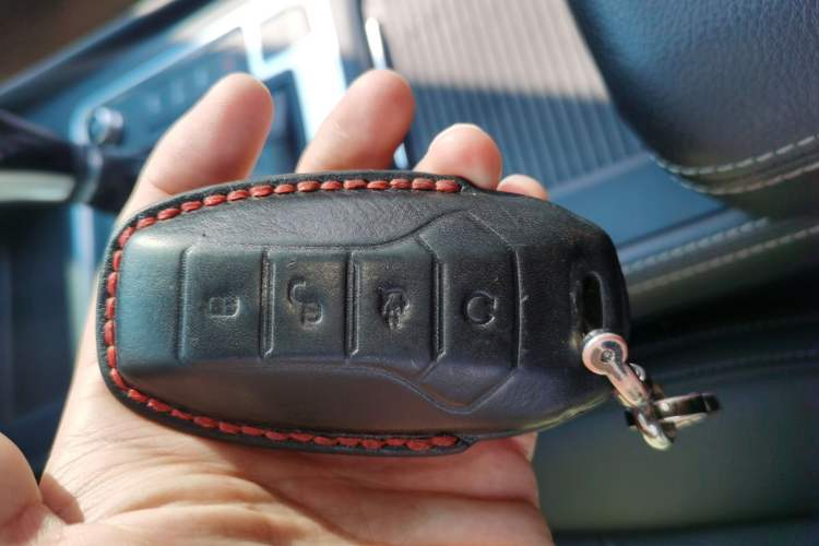 Used BYD Tang 2018 2.0T Automatic Smart Connect Prestige 7-Seater China V Standard Vehicle Key