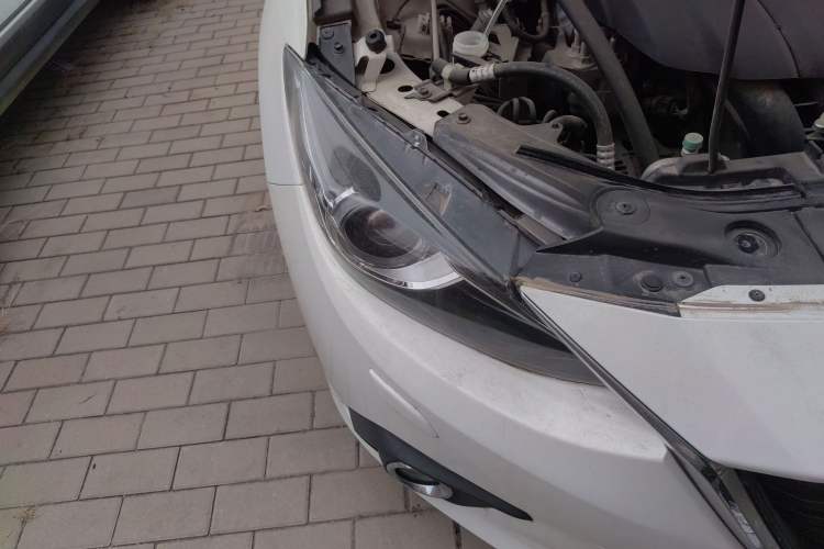 Used Mazda Mazda 3 Axela 2016 Hatchback 2.0L Automatic Flagship Model