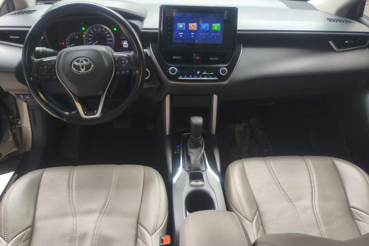 Used Toyota FRONTLANDER 2022 2.0L CVT Leading Edition Center Console