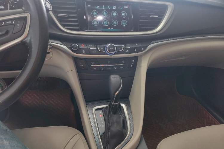 Used Buick GT 2019 15T Dual-Clutch Connected Elite Model China VI Audio And AC Panel