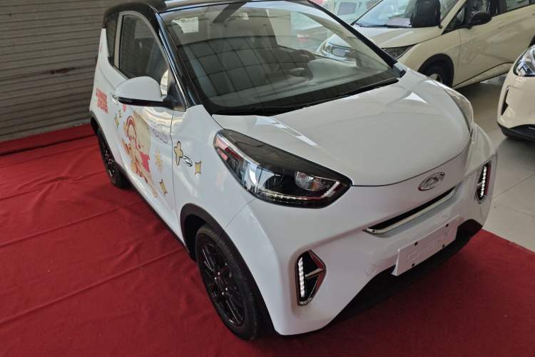 Used Chery QQ Little Ant 2024 Revised Version Youth Edition 251 km True Love Edition 25.05 kWh