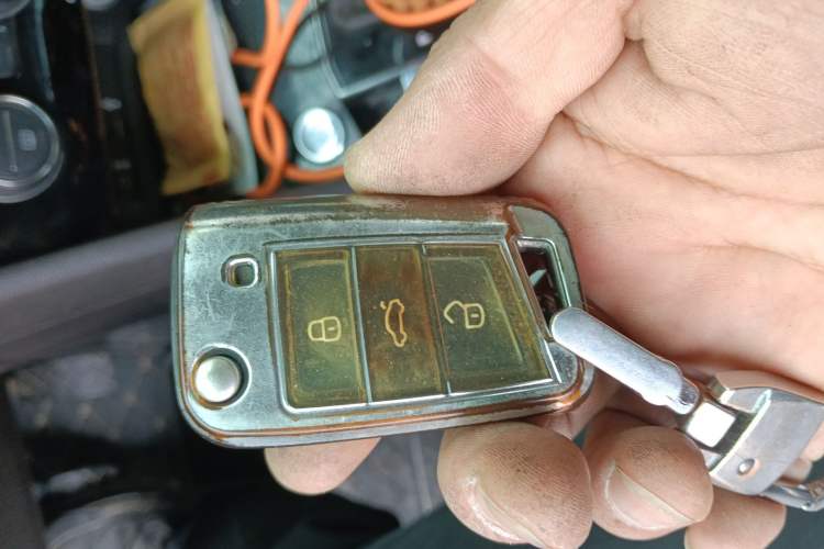 Used Volkswagen Tiguan L 2017 330TSI Automatic Two-Wheel Drive Luxury Edition Vehicle Key