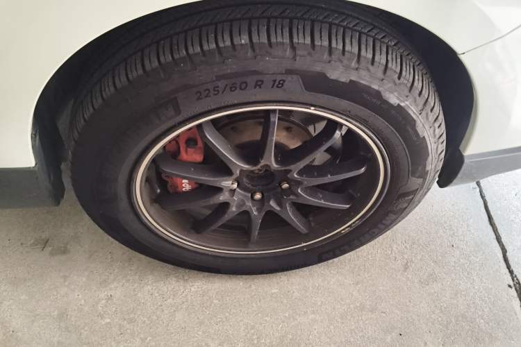 Used Subaru Outback 2017 2.5i Sport Navigation Edition with EyeSight Right Front Wheel Hub